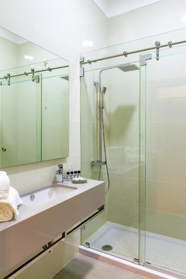 Boutique Mouras Bed & Breakfast Мондим де Басто Екстериор снимка
