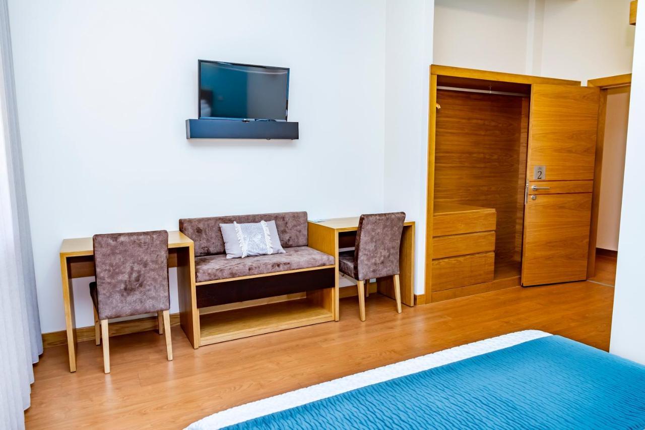 Boutique Mouras Bed & Breakfast Мондим де Басто Екстериор снимка