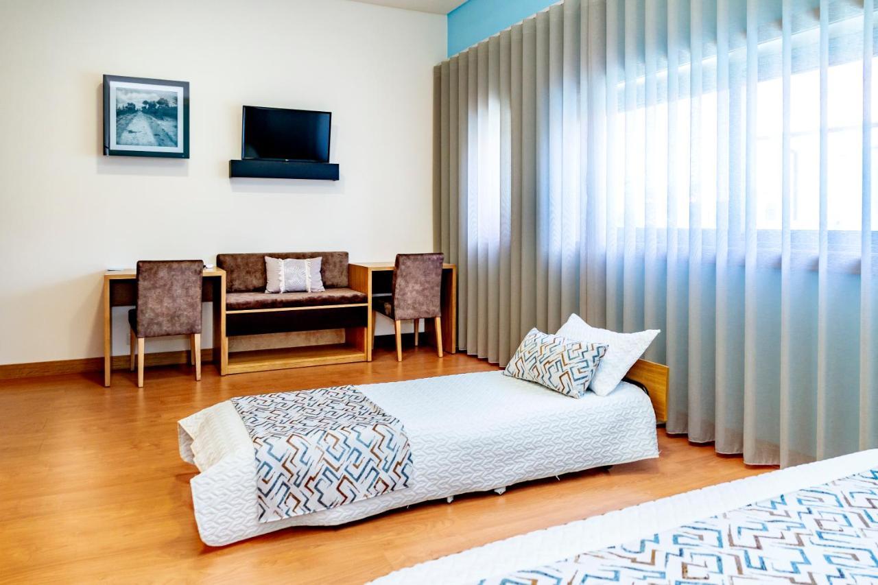 Boutique Mouras Bed & Breakfast Мондим де Басто Екстериор снимка