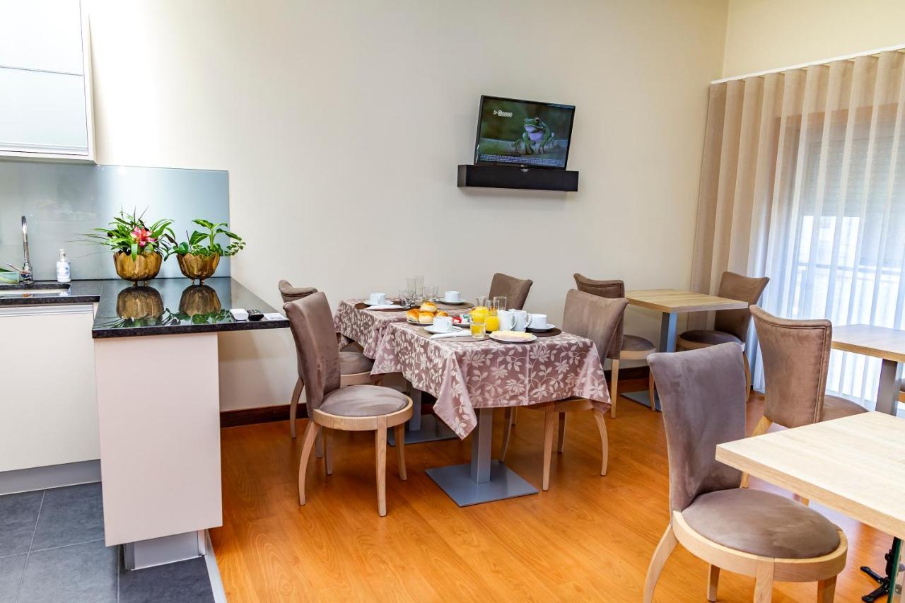 Boutique Mouras Bed & Breakfast Мондим де Басто Екстериор снимка