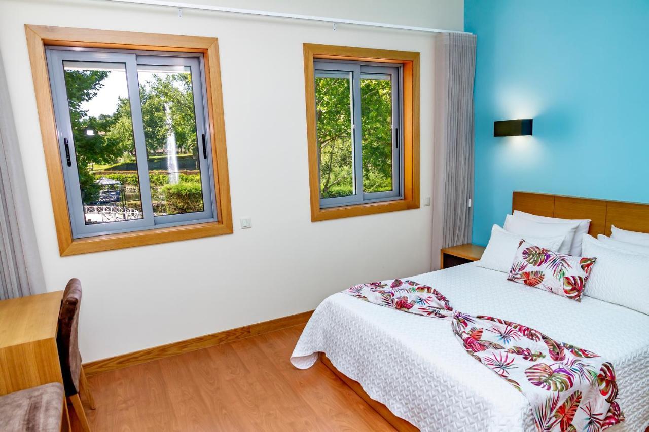 Boutique Mouras Bed & Breakfast Мондим де Басто Екстериор снимка