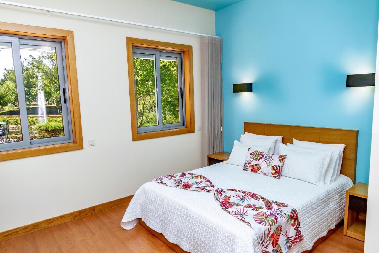 Boutique Mouras Bed & Breakfast Мондим де Басто Екстериор снимка